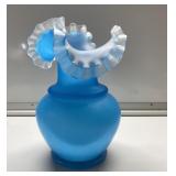 Vintage vase-maybe Fenton? Vintage vase-maybe Fenton?