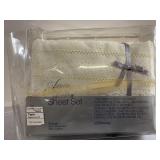 JC Penneys full size fitted sheet JC Penneys full size fitted sheet