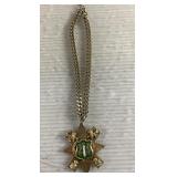 Vintage family crest necklace Vintage family crest necklace