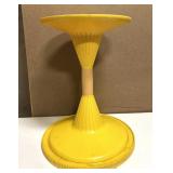 Retro plastic plant stand 19x15in