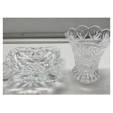 Vintage glass ashtry & vase
