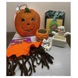Halloween wig, scarecrow hat & decor