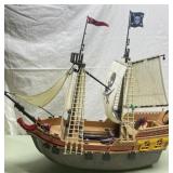 Lego Pirate ship FULL OF ACCESSORIES 27' long