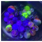 Vintage marbles incl uranium glass ones