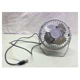Tiny desk fan that plugs into your computer