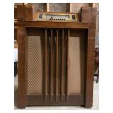 Antique Philco Model 39-40 radio-not tested