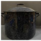 Antqiue enamelware pot