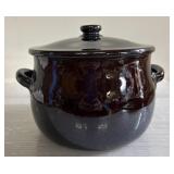 Vintage bean pot Vintage bean pot