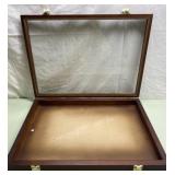 15" x 21" display case