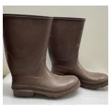 Size 10 goulashes