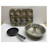 Mid century modern & more donut pan, bundt pan &