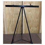 Boone easel 35 inches tall extends to 68 inches Boone easel 35 inches tall extends to 68 inches