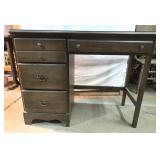 Vintage desk 39 x 17 x 31 Vintage desk 39 x 17 x 31