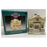 Vintage Christmas village piece Vintage Christmas village piece