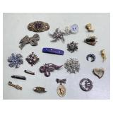 Vintage Broaches and Pins Vintage Broaches and Pins