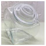 Glass candy jar 7 1/2' tall Glass candy jar 7 1/2' tall