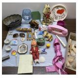 Vintage toys, plaques, planters, decor more Vintage toys, plaques, planters, decor more