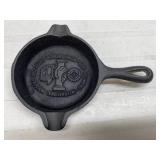 Wagner cast iron ashtray skillet Union Workers Wagner cast iron ashtray skillet Union Workers