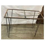 Vintage metal stand Vintage metal stand