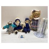 Dolls, bears & stands Dolls, bears & stands