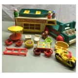1972 Fisher Price Camping set-Little People, moto- 1972 Fisher Price Camping set-Little People, moto-