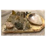Vintage crystal, rock, shell, geode ashtray Vintage crystal, rock, shell, geode ashtray
