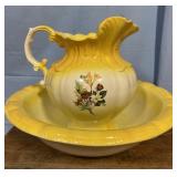 Vintage bowl & pitcher set Vintage bowl & pitcher set