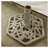 Heavy cast patio umbrella stand Heavy cast patio umbrella stand