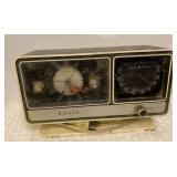 Vintage Zenith clock radio Vintage Zenith clock radio