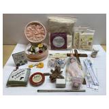 Vintage sewing box & sewing stuff Vintage sewing box & sewing stuff