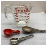 Vintage Pyrex glass measuring cup & more Vintage Pyrex glass measuring cup & more