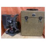 Vintage Kodascope Eight-33 projector & case