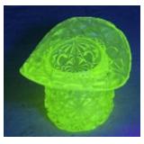 Antique uranium glass top hat 2" tall