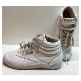 Vintage Reebok High Top Velcro shoes size 6 1/2