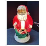 Light-up plastic blow mold Santa 7"-works