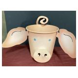 Metal pig bucket planter Metal pig bucket planter