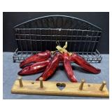 Chili pepper ornaments & 2 shelves