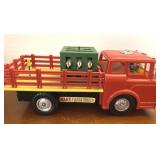 Marx Farm Truck with chickens & driver Marx Farm Truck with chickens & driver