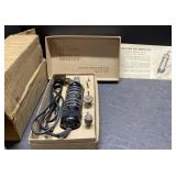 De Luxe Handee Grinder in both orig boxes De Luxe Handee Grinder in both orig boxes