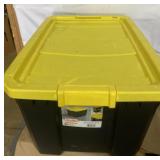 Sterilite 19 gal tote Sterilite 19 gal tote