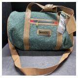 Oscar De La Renta bag with tags Oscar De La Renta bag with tags
