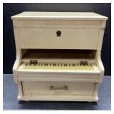 Piano jewelry music box