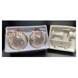 Porcelain doll house bathroom pieces & ornaments Porcelain doll house bathroom pieces & ornaments