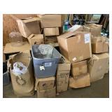 Mystery lots ï¿½ huge lot of glassware, vases,