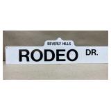 18 in. Rodeo Dr. Sign