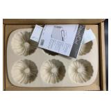 NEW Pampered Chef Classics Collections Mini
