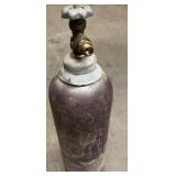 Compressed gas tank-don