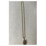 Pretty vintage floral locket necklace Pretty vintage floral locket necklace