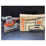 Black and Decker Deluxe Dual Action Sander with