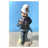 Vintage LEFTON Policeman figurine-Japan Geo Lefton